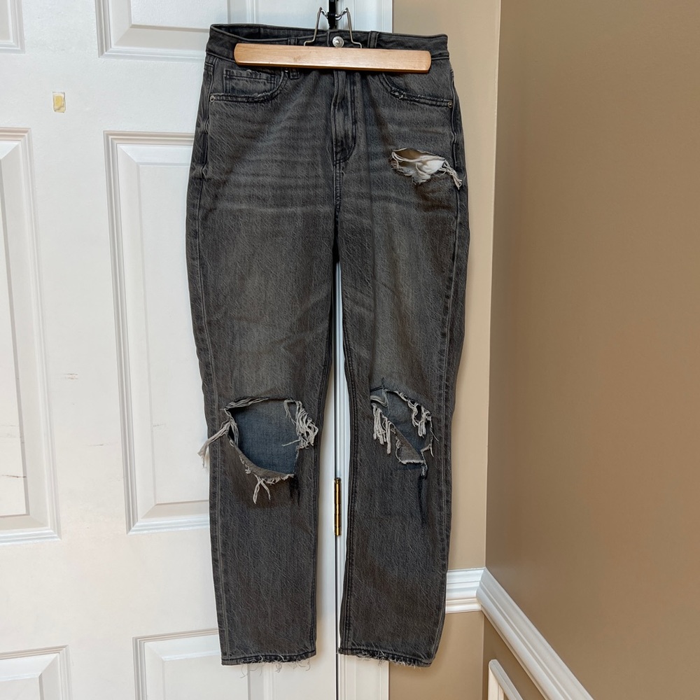 American Eagle mom jeans